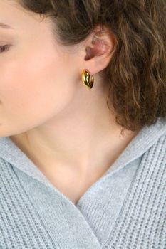 Eleganckie kolczyki damskie Nomination Italy 134318012 z kolekcji Ecclecttica. Wykonane ze stali szlachetnej pokrytej PVD, z wygodnym zapięciem na sztyft. Oryginalne opakowanie i certyfikat autentyczności (4).JPG